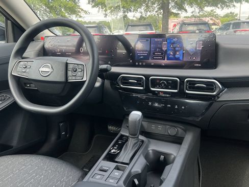 Used 2026 Nissan Sentra SV w/ Floor Mat Package FWD image 3