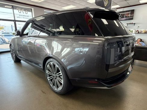 Used 2024 Land Rover Range Rover Long Wheelbase SE AWD/4WD image 15