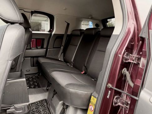 Used 2007 Toyota FJ Cruiser 4WD image 21