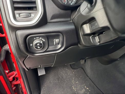 Used 2024 RAM 2500 Big Horn w/ Bed Utility Group image 26