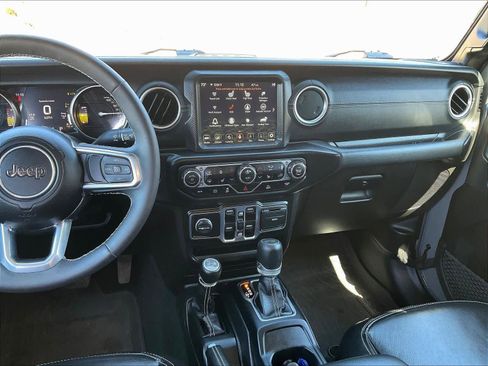 Used 2023 Jeep Wrangler Sahara w/ Cold Weather Group AWD/4WD image 18