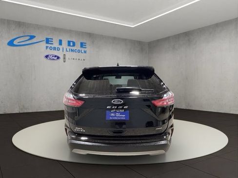 Certified 2024 Ford Edge SEL w/ Convenience Package AWD/4WD image 9