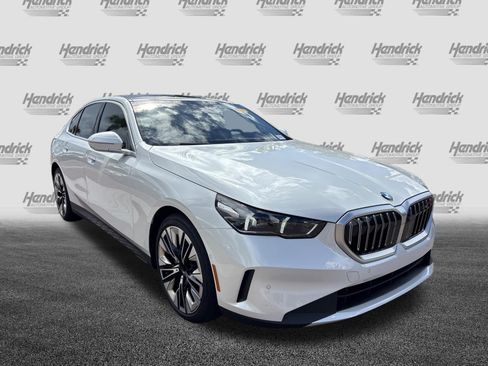 Used 2026 BMW 530i w/ Premium Package RWD image 2