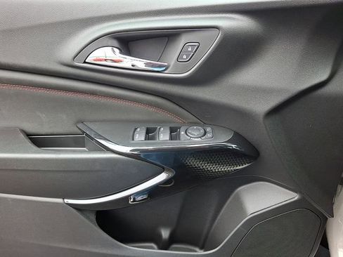 New 2026 Chevrolet Trax RS w/ Sunroof Package image 9