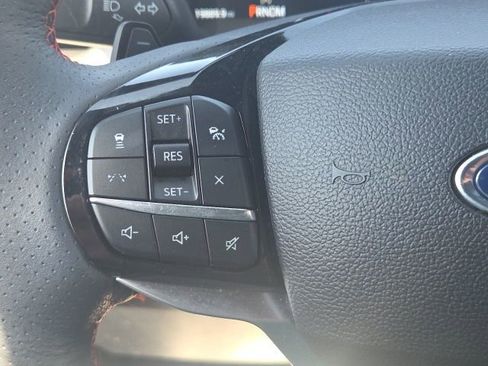 Used 2025 Ford Explorer ST AWD/4WD image 38