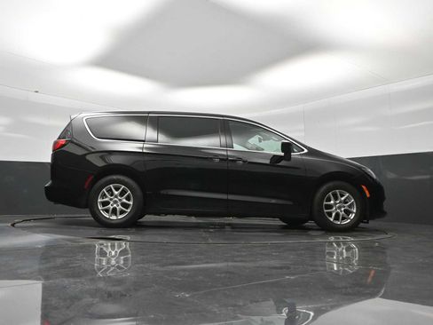 Used 2024 Chrysler Voyager LX FWD image 50