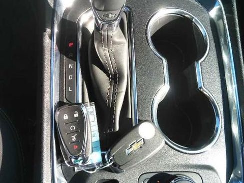 Used 2023 Chevrolet Traverse LT w/ LPO, Floor Liner Package image 10