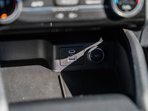 Certified 2021 Ford Escape SE w/ SE Sport Appearance Package image 29