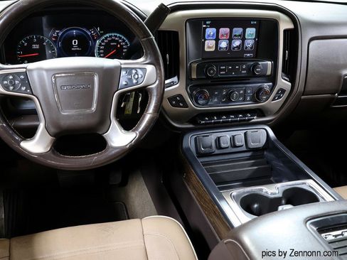 Used 2018 GMC Sierra 1500 Denali AWD/4WD image 16