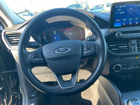 Used 2025 Ford Escape Active image 16