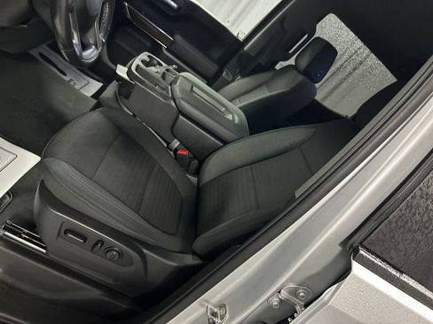 Used 2021 Chevrolet Silverado 1500 LT AWD/4WD image 12