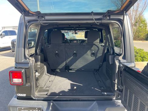 Used 2021 Jeep Wrangler Unlimited Sport image 7