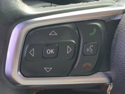 Used 2018 Jeep Wrangler Unlimited Sahara image 24