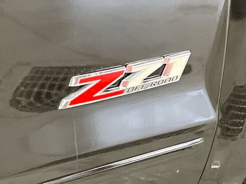 Used 2018 Chevrolet Silverado 1500 LTZ Z71 w/ LTZ Plus Package AWD/4WD image 33