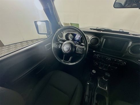 Used 2022 Jeep Wrangler Sport S image 9