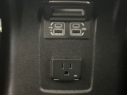 Used 2020 Jeep Wrangler Unlimited Sahara AWD/4WD image 16