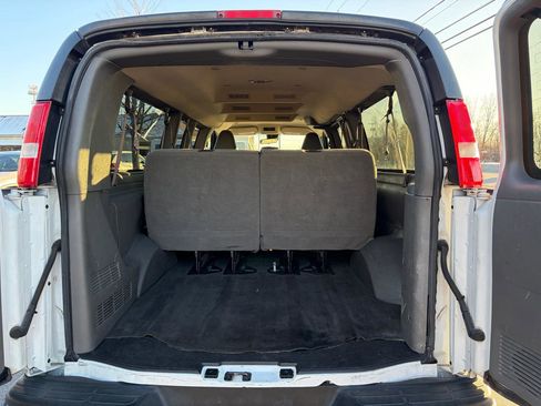 Used 2021 Chevrolet Express 3500 LT w/ LT Preferred Equipment Group image 31