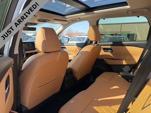 Certified 2023 Nissan Rogue Platinum w/ Platinum Premium Package image 9