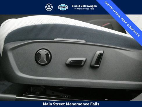 New 2025 Volkswagen ID.4 Pro S image 9