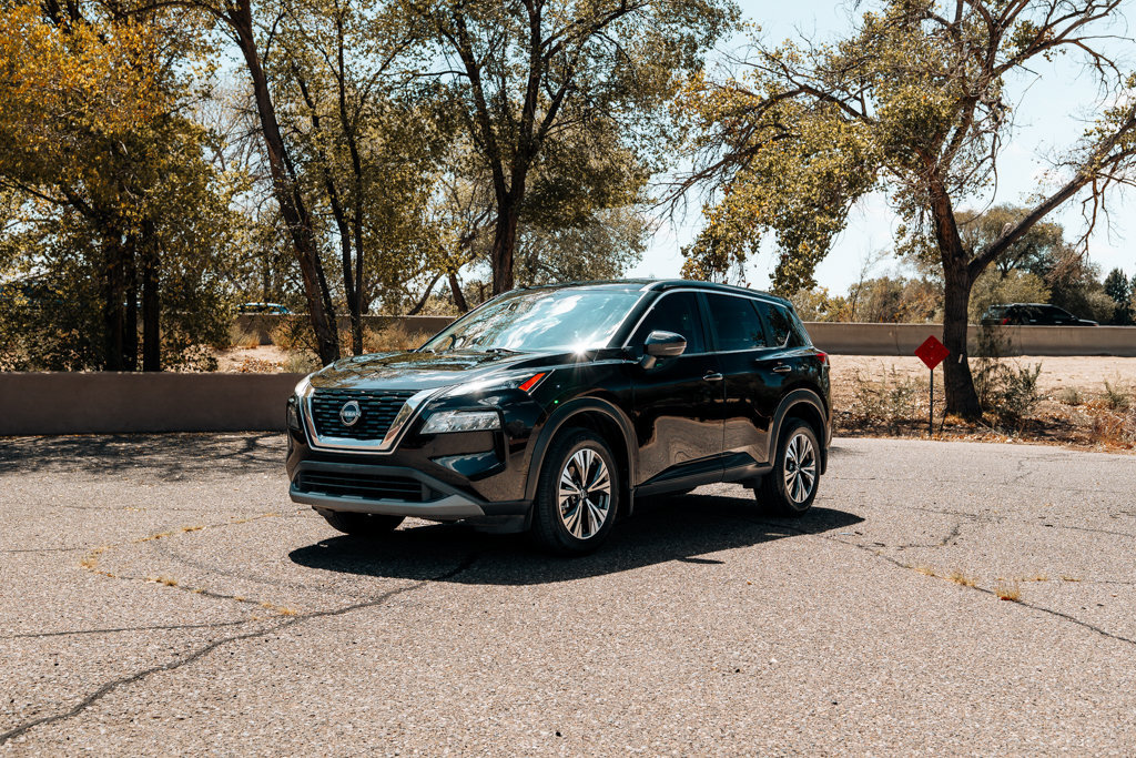 Used 2022 Nissan Rogue SV AWD/4WD image 3