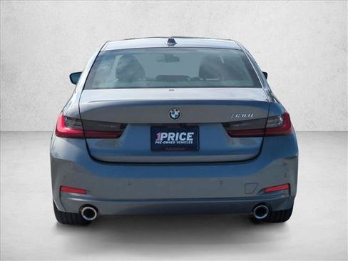 Certified 2025 BMW 330i Sedan w/ Premium Package image 7