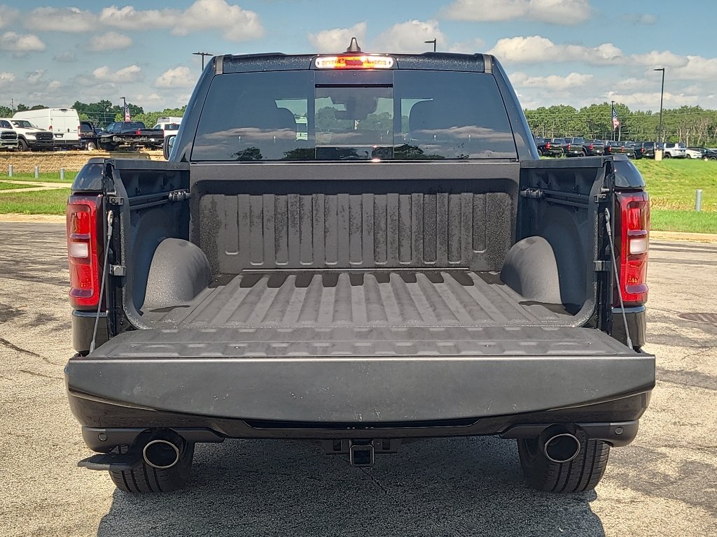 New 2026 RAM 1500 Express AWD/4WD image 36