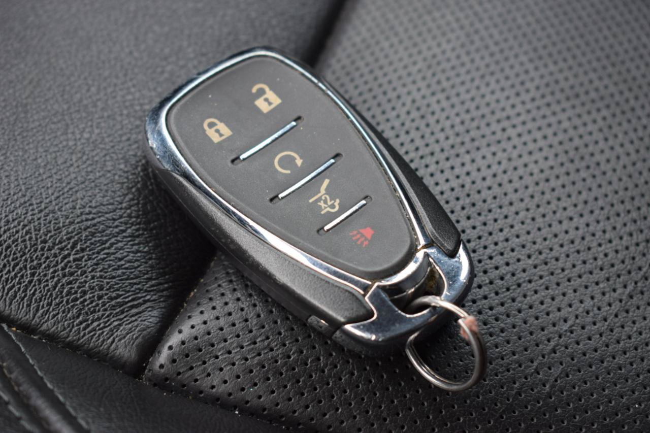 Used 2020 Chevrolet Blazer LT FWD image 39