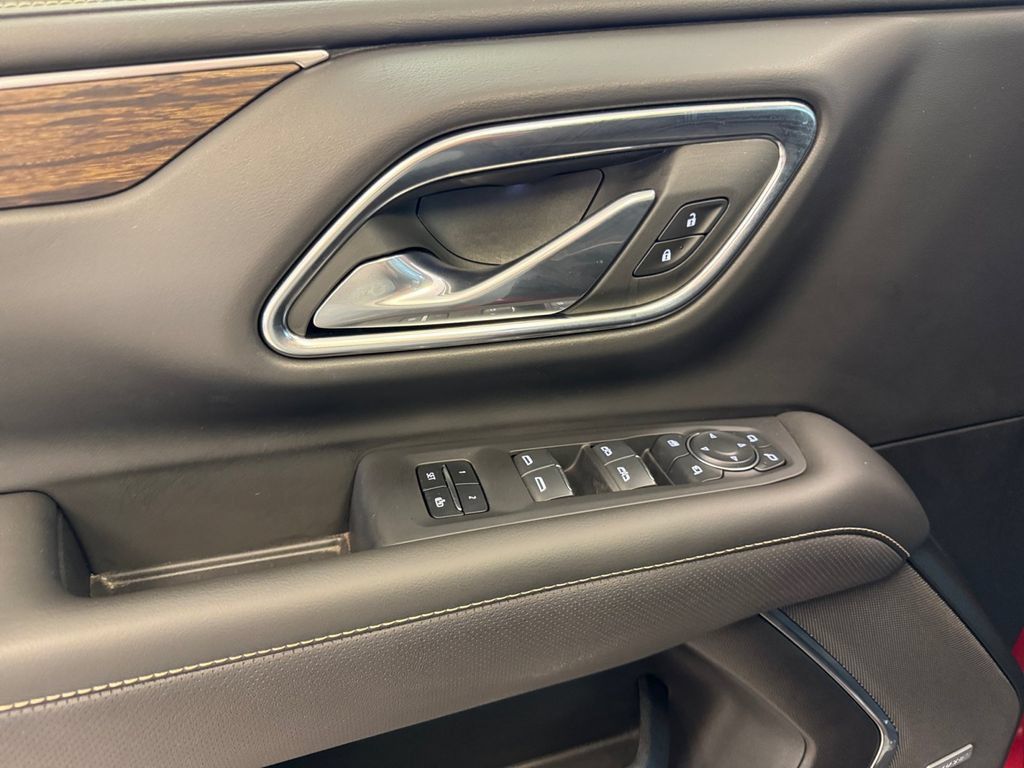 Used 2024 Chevrolet Tahoe Premier AWD/4WD image 11