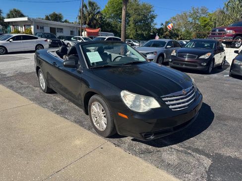 Used 2008 Chrysler Sebring LX image 2