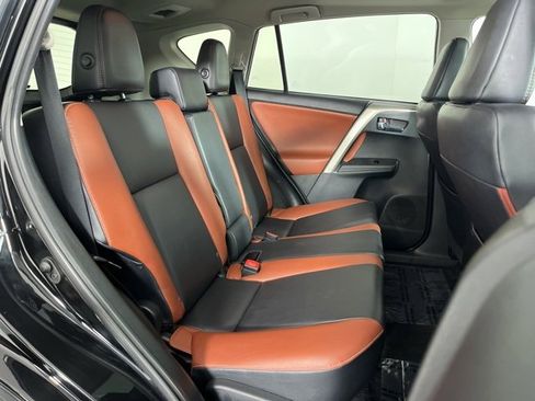 Used 2014 Toyota RAV4 Limited image 29