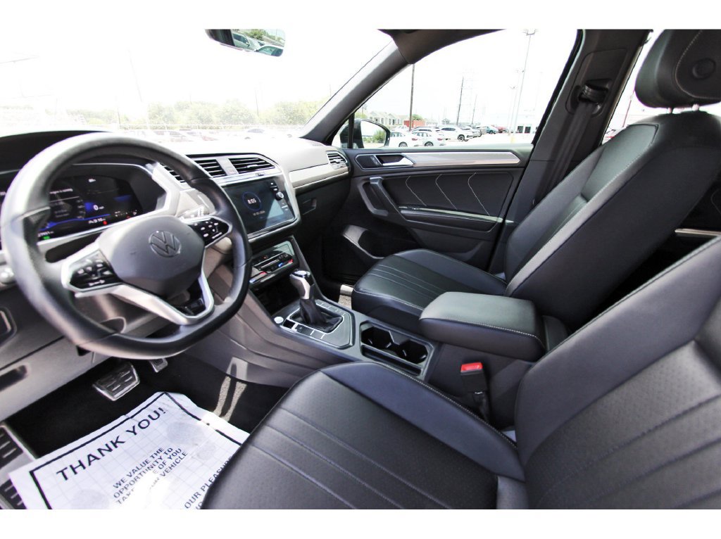 Used 2023 Volkswagen Tiguan SE R-Line FWD image 34