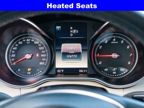 Used 2015 Mercedes-Benz C 300 Sedan image 4