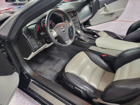 Used 2008 Chevrolet Corvette Convertible w/ Preferred Equipment Group image 11