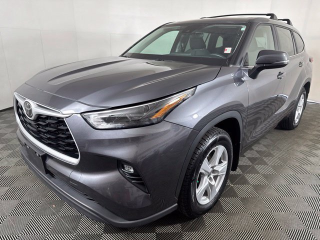 Used 2023 Toyota Highlander LE AWD/4WD image 8