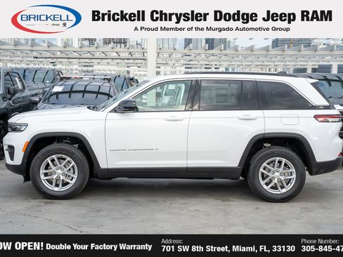 New 2025 Jeep Grand Cherokee Laredo image 8