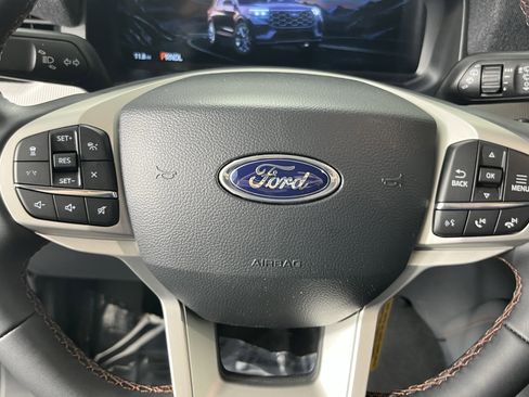 New 2026 Ford Explorer Active AWD/4WD image 17