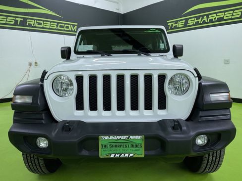 Used 2018 Jeep Wrangler Unlimited Sport S image 3