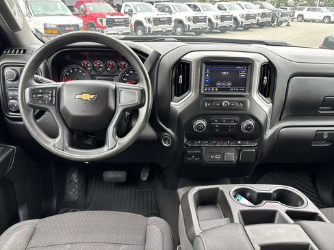 Used 2024 Chevrolet Silverado 2500 Custom w/ Custom Value Package AWD/4WD image 10