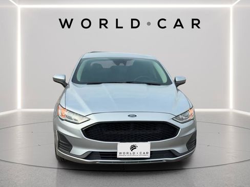 Used 2020 Ford Fusion SE image 8