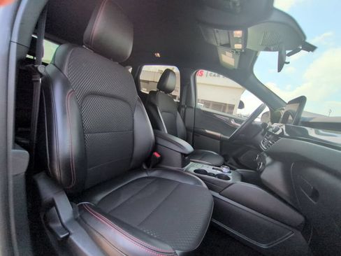 Used 2025 Ford Escape ST-Line AWD/4WD image 30