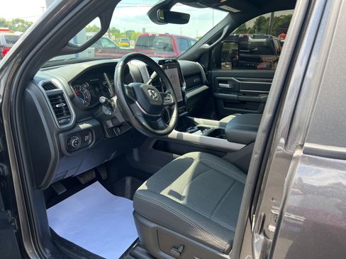 Used 2024 RAM 2500 Big Horn w/ Night Edition AWD/4WD image 26