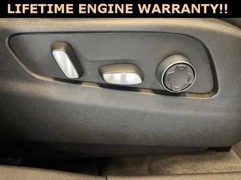 Used 2024 Cadillac XT4 Premium Luxury image 37