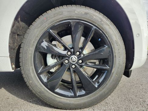 Used 2024 Jaguar F-PACE R-Dynamic S image 5