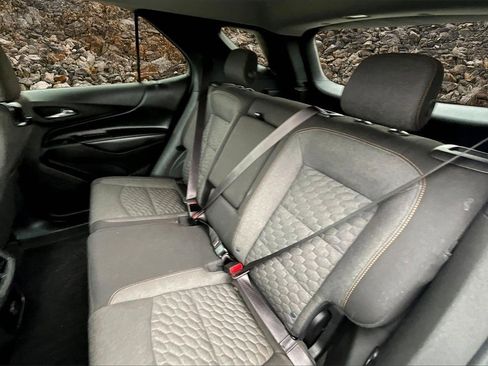 Used 2018 Chevrolet Equinox LT image 24