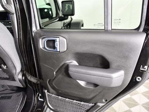 Used 2026 Jeep Gladiator Rubicon AWD/4WD image 43