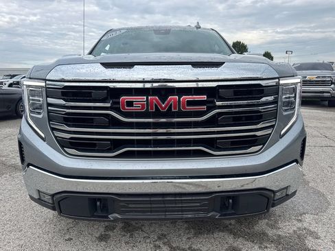 Used 2023 GMC Sierra 1500 SLT w/ SLT Premium Package AWD/4WD image 10
