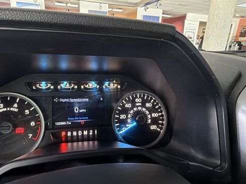 Used 2016 Ford F150 XLT w/ Equipment Group 301A Mid RWD image 9