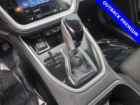 Used 2022 Subaru Outback Premium image 23