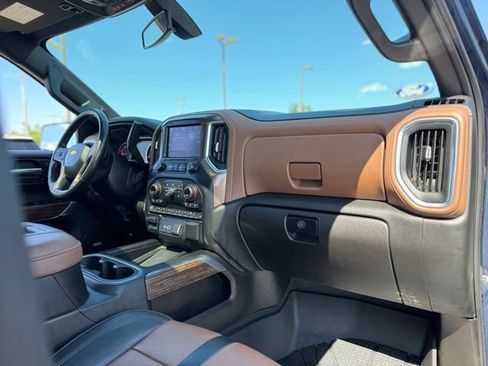 Used 2021 Chevrolet Silverado 1500 High Country w/ Z71 Off-Road Package AWD/4WD image 16