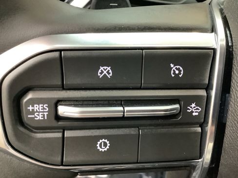 New 2026 GMC Yukon XL Elevation image 18